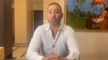 تحليل لغة جسد أحمد السقا تكشف توتره أثناء دعم محمد صلاح وانتقاده لإدارة ليفربول 1